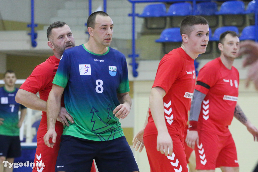 Piłka ręczna: MKS Handball Czersk - LKS Kęsowo 43:25 (22:13)