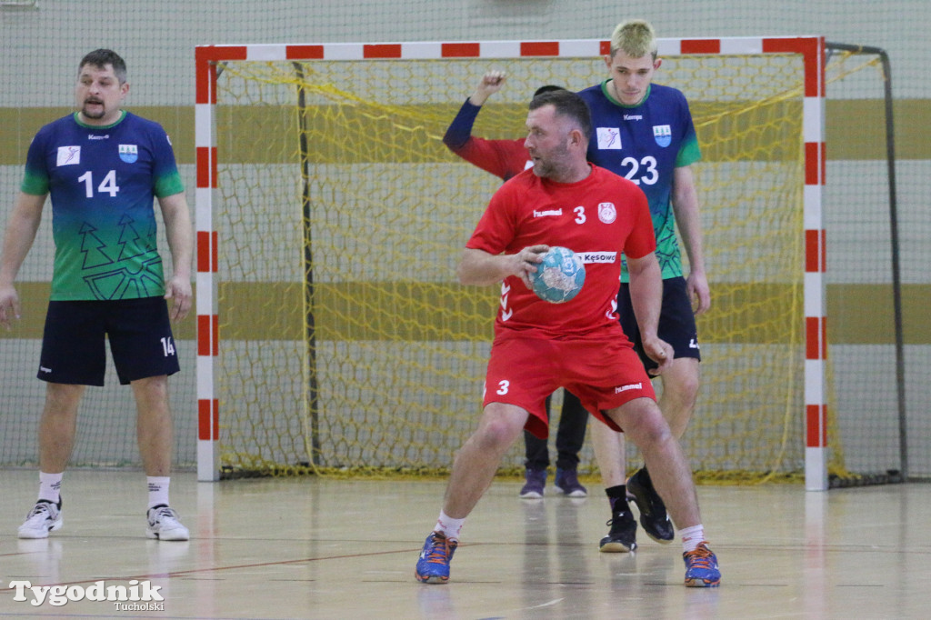 Piłka ręczna: MKS Handball Czersk - LKS Kęsowo 43:25 (22:13)