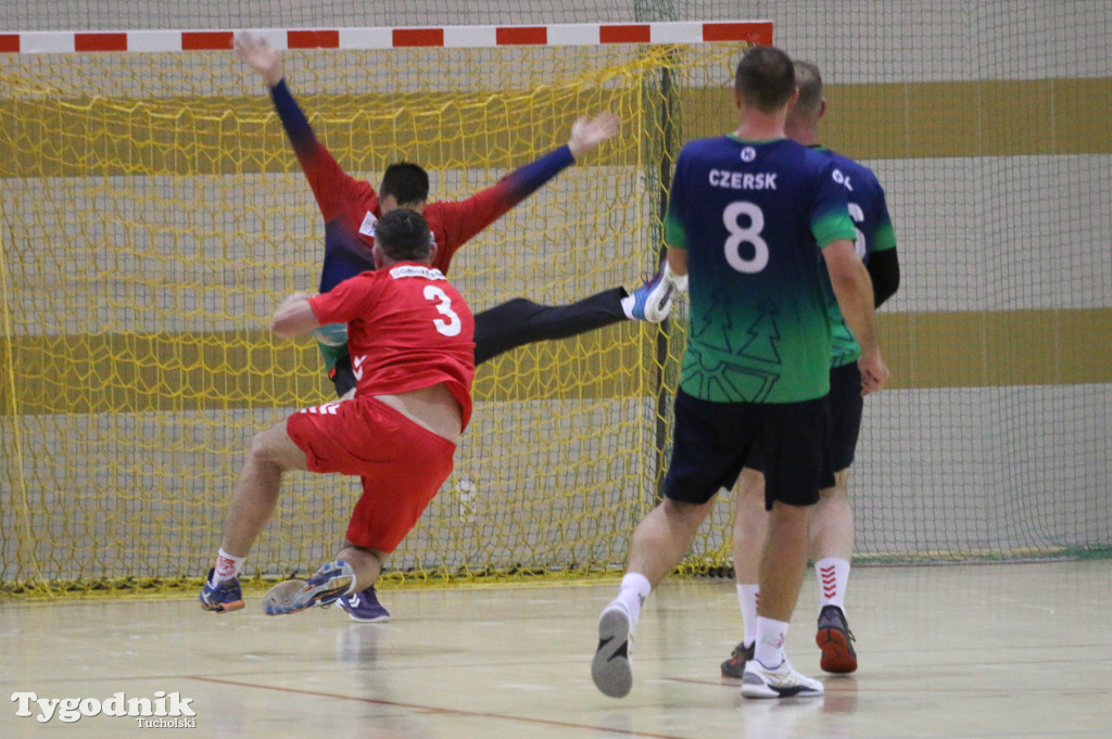 Piłka ręczna: MKS Handball Czersk - LKS Kęsowo 43:25 (22:13)