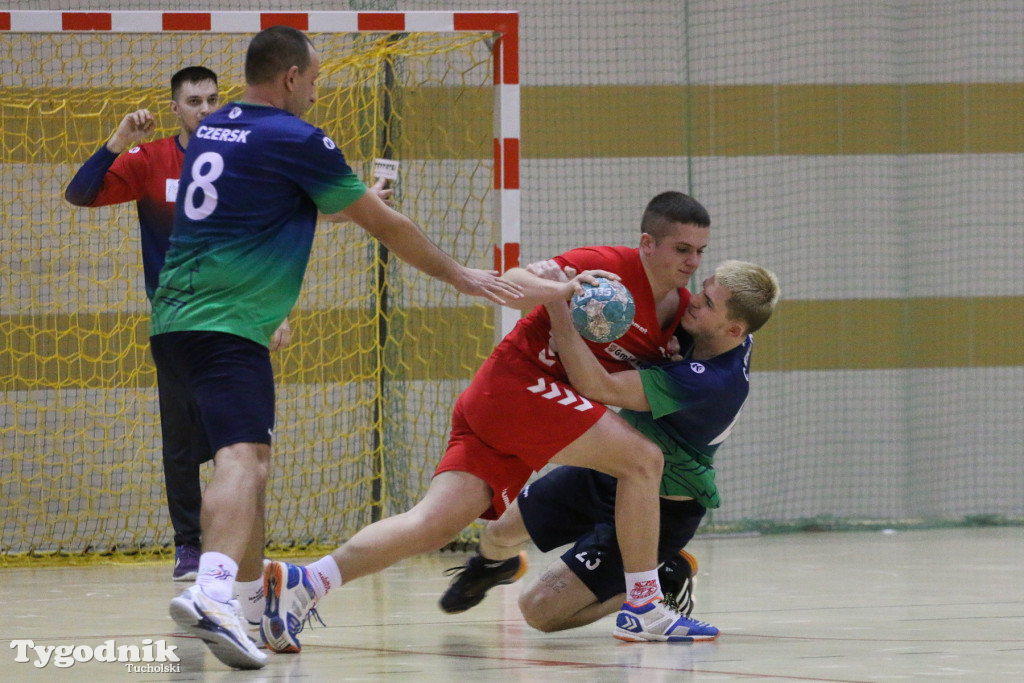 Piłka ręczna: MKS Handball Czersk - LKS Kęsowo 43:25 (22:13)