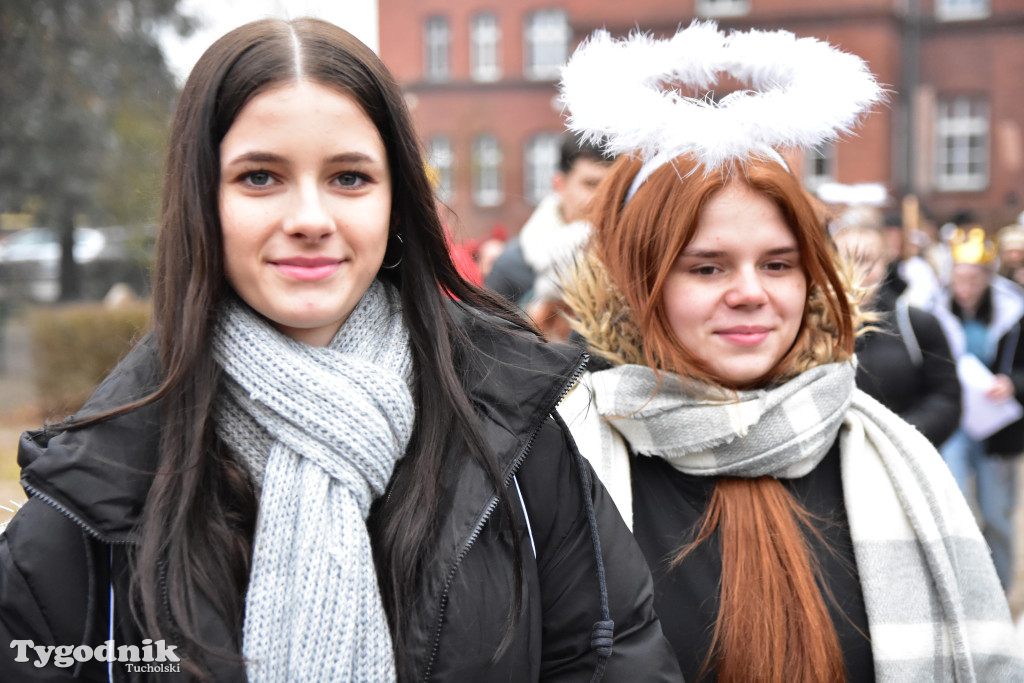 Tucholskimi ulicami przeszedł barwny korowód kolędników! Do łask powraca dawna tradycja?