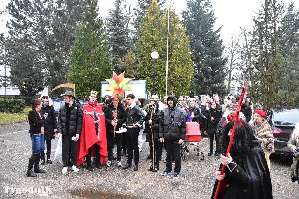 Tucholskimi ulicami przeszedł barwny korowód kolędników! Do łask powraca dawna tradycja?