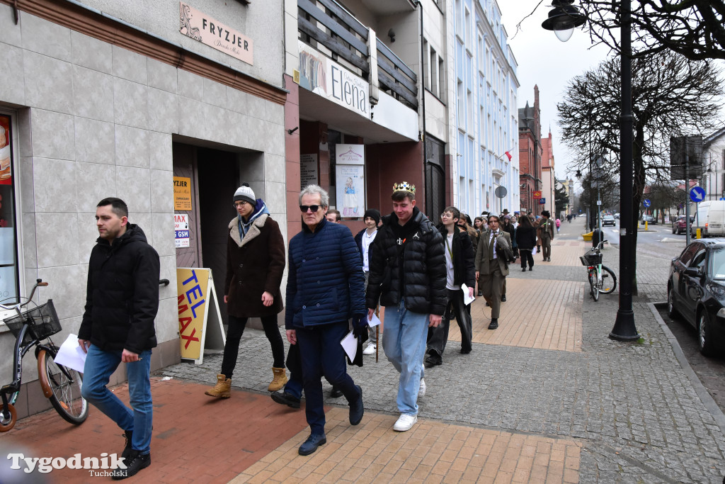 Tucholskimi ulicami przeszedł barwny korowód kolędników! Do łask powraca dawna tradycja?