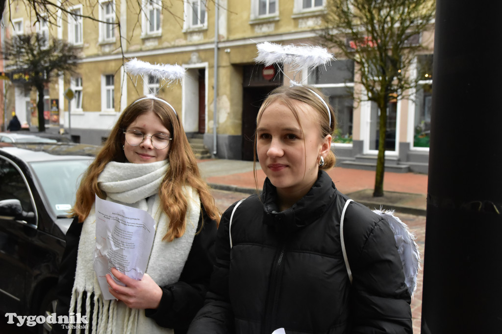 Tucholskimi ulicami przeszedł barwny korowód kolędników! Do łask powraca dawna tradycja?