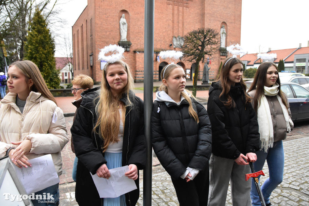 Tucholskimi ulicami przeszedł barwny korowód kolędników! Do łask powraca dawna tradycja?