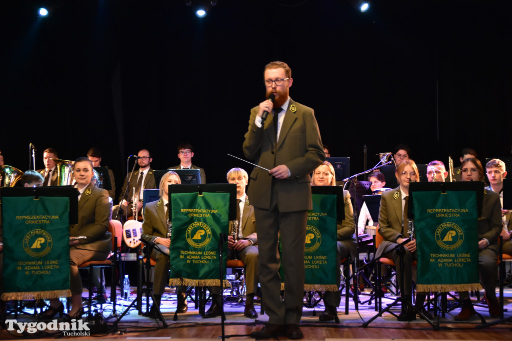 Koncert Reprezentacyjnej Orkiestry Lasów Państwowych w Tucholskim Ośrodku Kultury /ZDJĘCIA