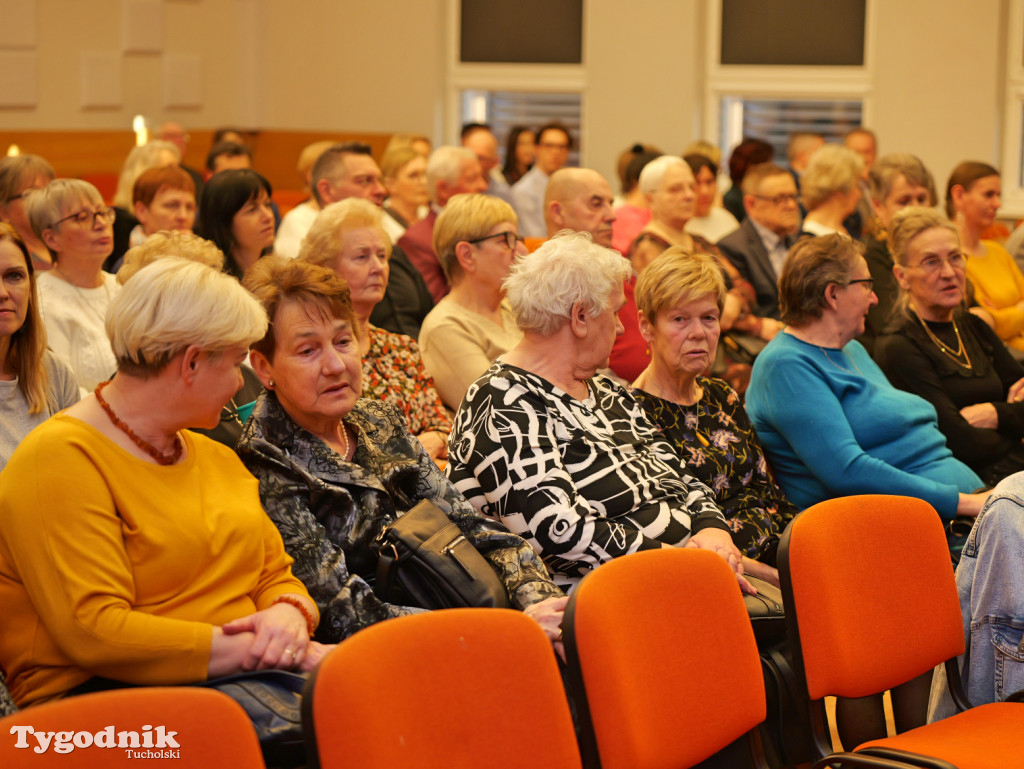 Tucholski Chór Gospel AVE na Dzień Kobiet