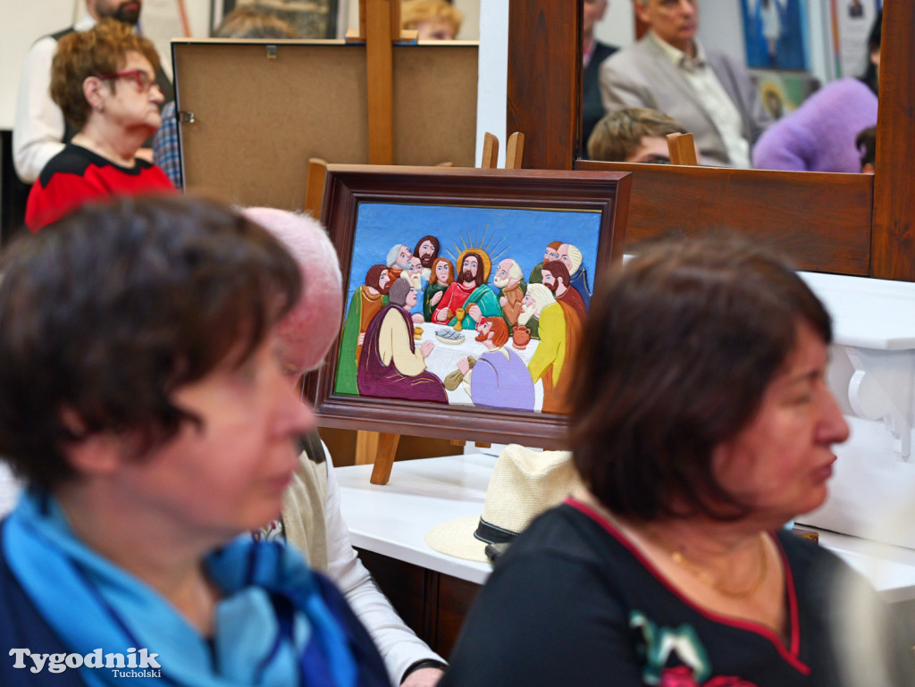 Religia w sztuce ludowej. Wystawa w Muzeum Borów...