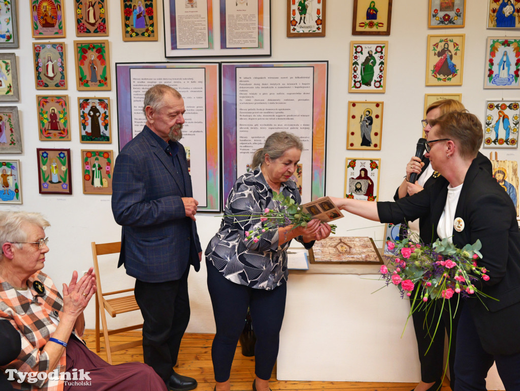 Religia w sztuce ludowej. Wystawa w Muzeum Borów...