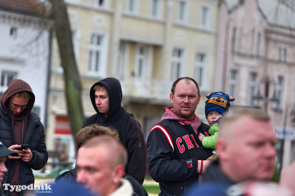Sławomir Mentzen na rynku w Tucholi (7 kwietnia)