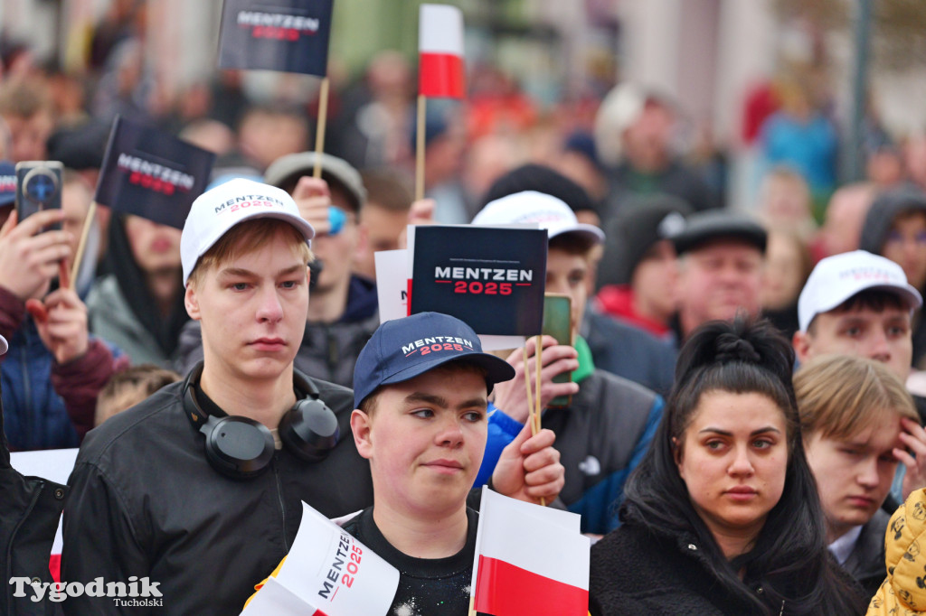 Sławomir Mentzen na rynku w Tucholi (7 kwietnia)