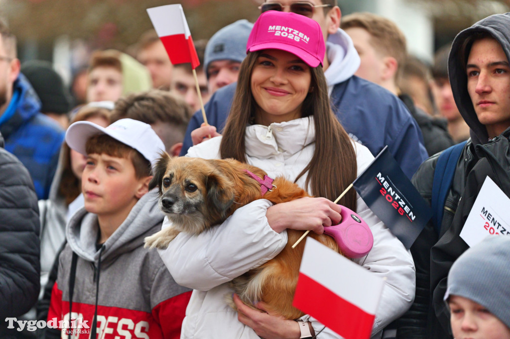 Sławomir Mentzen na rynku w Tucholi (7 kwietnia)