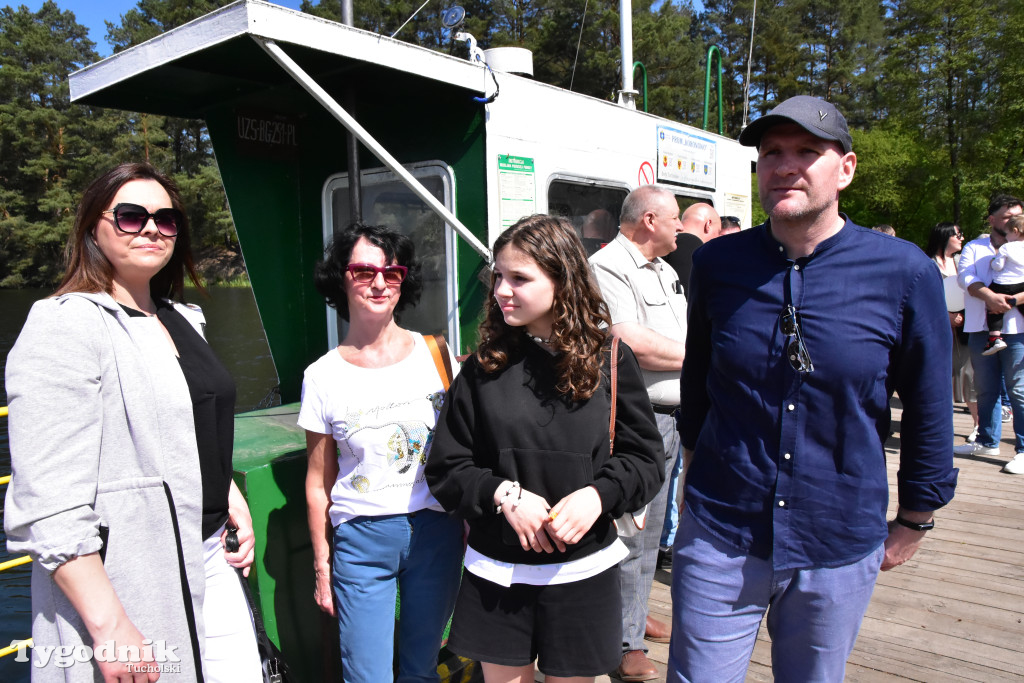 Zalew Koronowski: Wraz z majwóką rozpoczął się sezon turystyczny dla promu Koronowo. Wyśmienita impreza na start atrakcji!