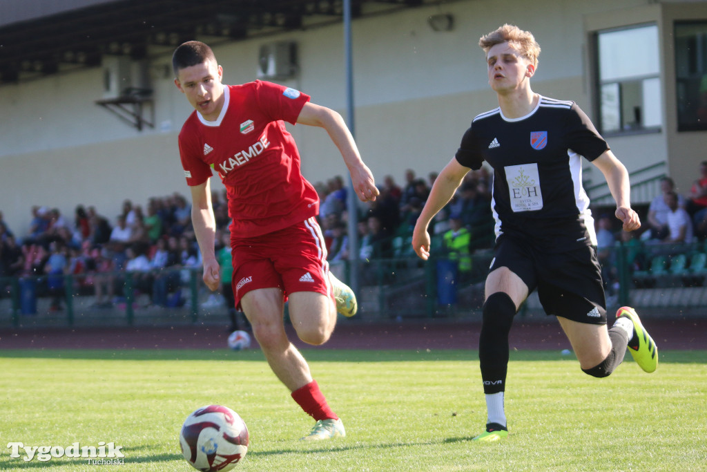 Klasa A: Tucholanka Kaemde Tuchola - Grom Osie 2:3 (2:1). Bramki: Orzechowski (11, 42)