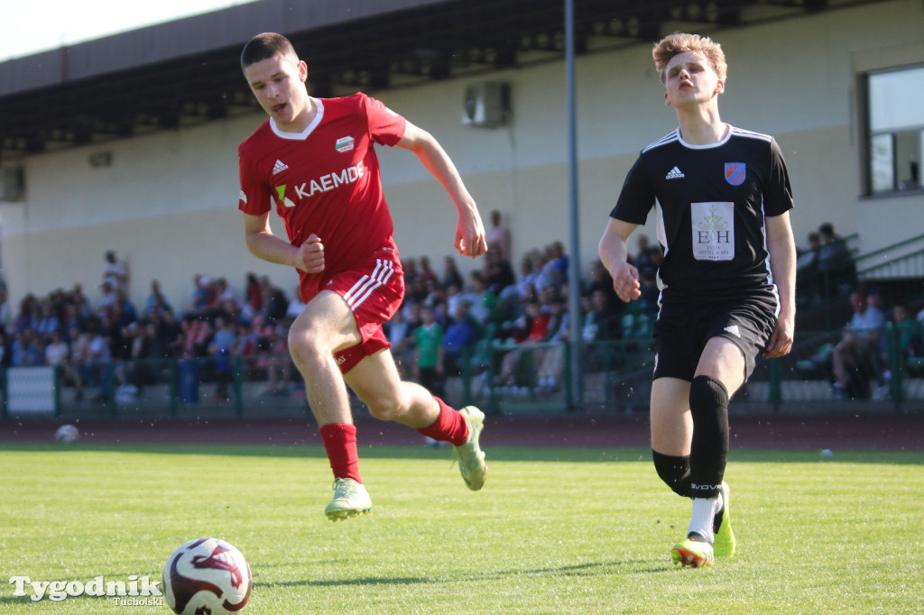 Klasa A: Tucholanka Kaemde Tuchola - Grom Osie 2:3 (2:1). Bramki: Orzechowski (11, 42)