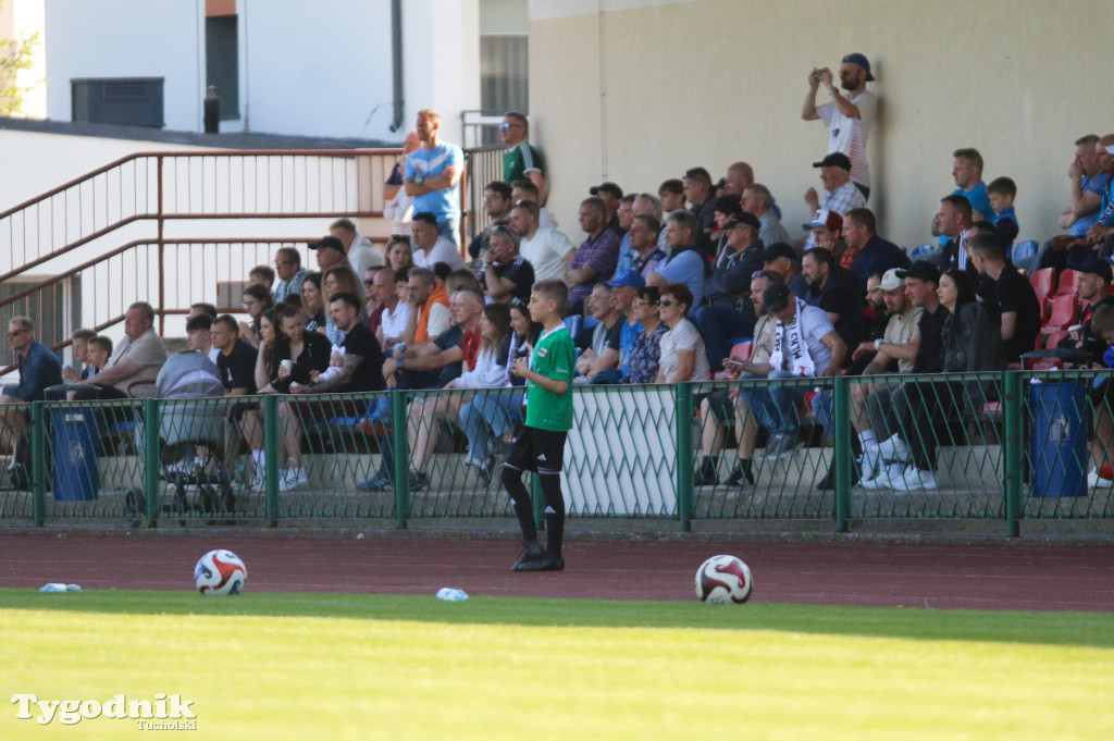 Klasa A: Tucholanka Kaemde Tuchola - Grom Osie 2:3 (2:1). Bramki: Orzechowski (11, 42)