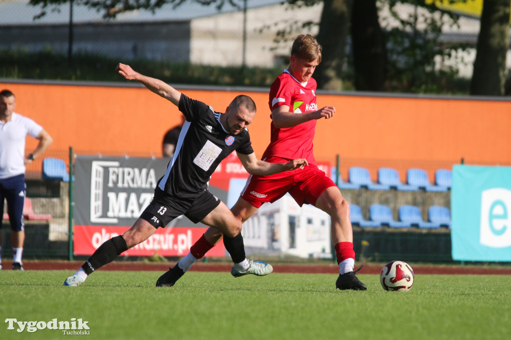 Klasa A: Tucholanka Kaemde Tuchola - Grom Osie 2:3 (2:1). Bramki: Orzechowski (11, 42)