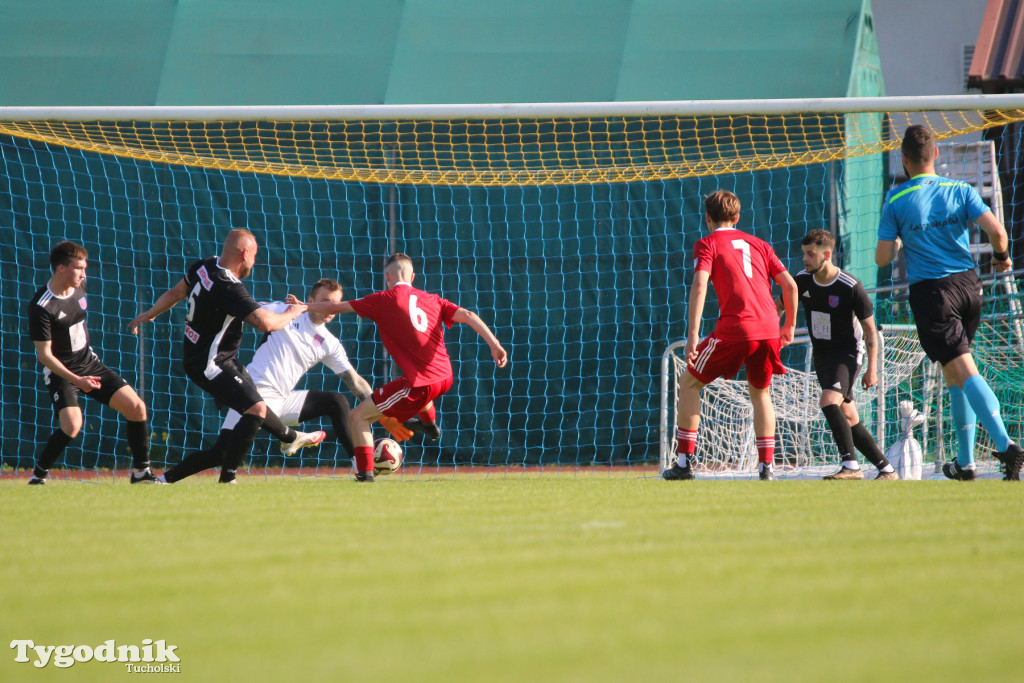 Klasa A: Tucholanka Kaemde Tuchola - Grom Osie 2:3 (2:1). Bramki: Orzechowski (11, 42)
