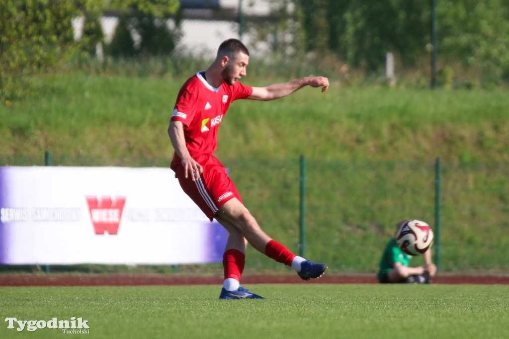 Klasa A: Tucholanka Kaemde Tuchola - Grom Osie 2:3 (2:1). Bramki: Orzechowski (11, 42)