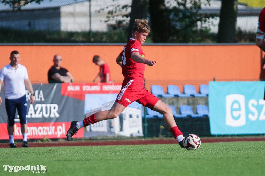 Klasa A: Tucholanka Kaemde Tuchola - Grom Osie 2:3 (2:1). Bramki: Orzechowski (11, 42)