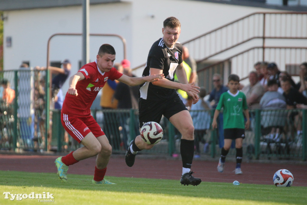 Klasa A: Tucholanka Kaemde Tuchola - Grom Osie 2:3 (2:1). Bramki: Orzechowski (11, 42)