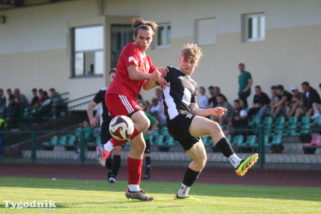 Klasa A: Tucholanka Kaemde Tuchola - Grom Osie 2:3 (2:1). Bramki: Orzechowski (11, 42)