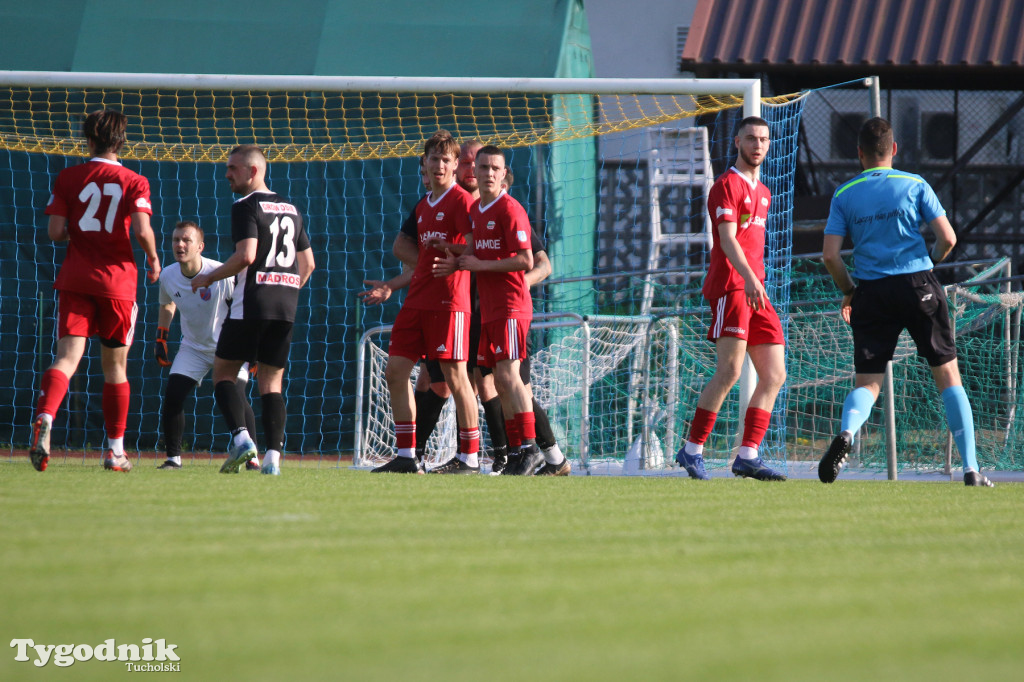 Klasa A: Tucholanka Kaemde Tuchola - Grom Osie 2:3 (2:1). Bramki: Orzechowski (11, 42)
