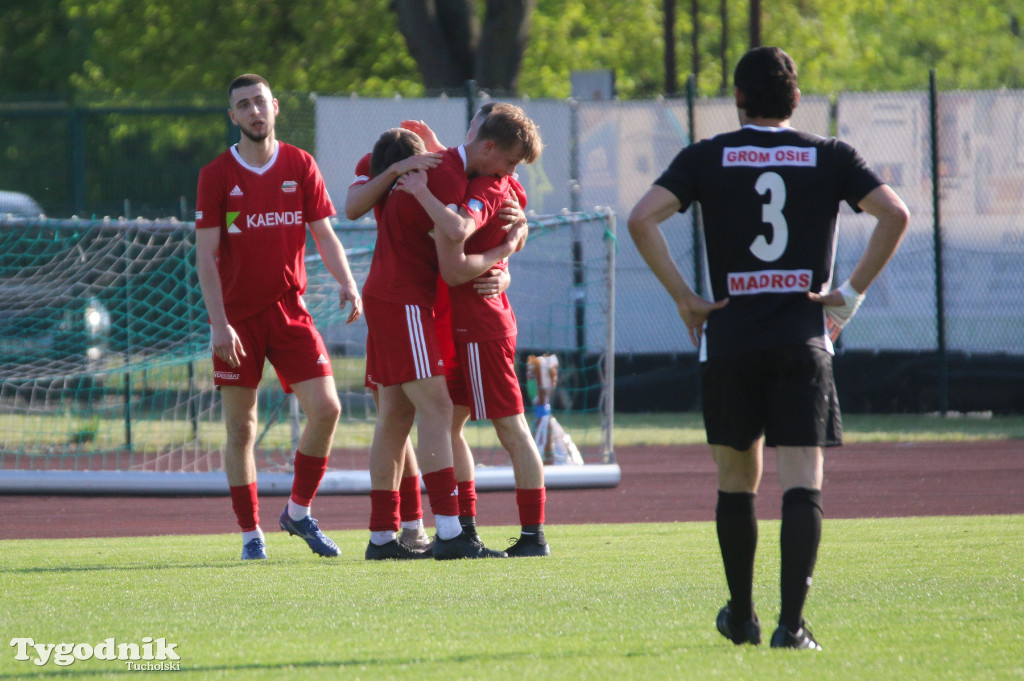 Klasa A: Tucholanka Kaemde Tuchola - Grom Osie 2:3 (2:1). Bramki: Orzechowski (11, 42)