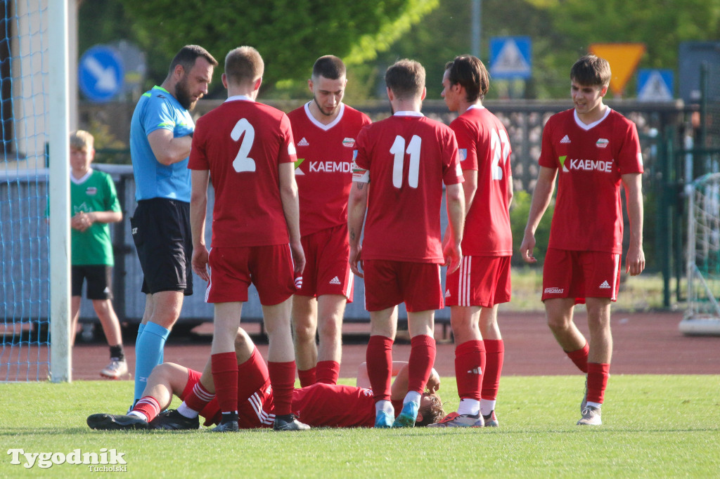 Klasa A: Tucholanka Kaemde Tuchola - Grom Osie 2:3 (2:1). Bramki: Orzechowski (11, 42)