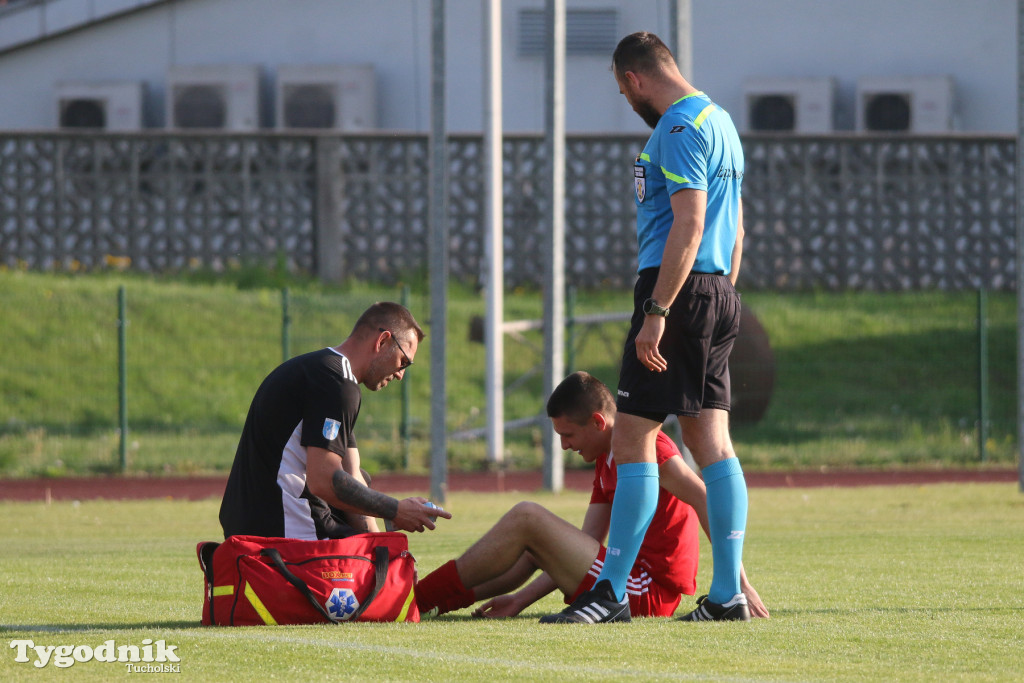 Klasa A: Tucholanka Kaemde Tuchola - Grom Osie 2:3 (2:1). Bramki: Orzechowski (11, 42)