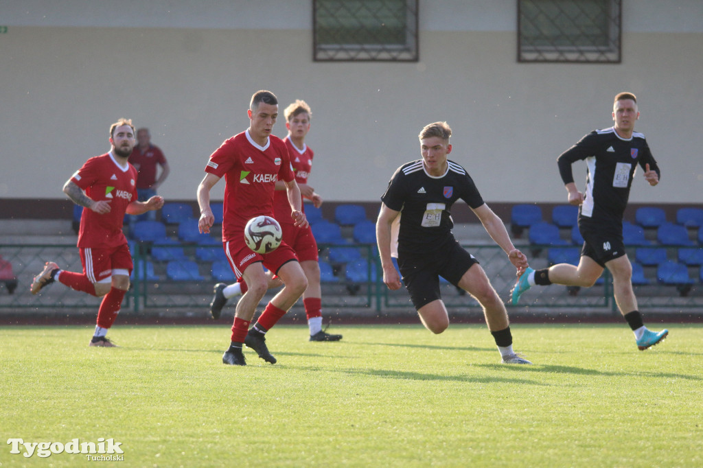 Klasa A: Tucholanka Kaemde Tuchola - Grom Osie 2:3 (2:1). Bramki: Orzechowski (11, 42)