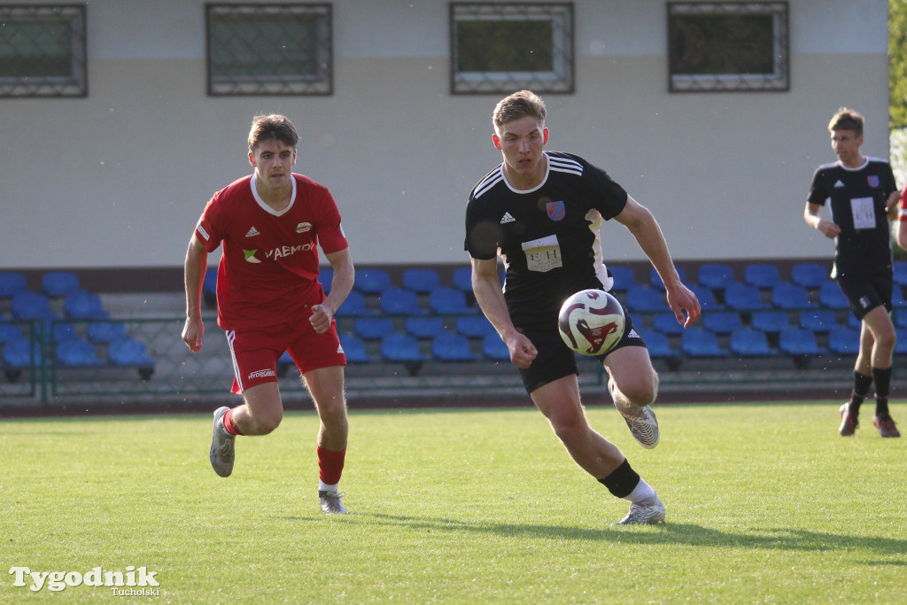 Klasa A: Tucholanka Kaemde Tuchola - Grom Osie 2:3 (2:1). Bramki: Orzechowski (11, 42)