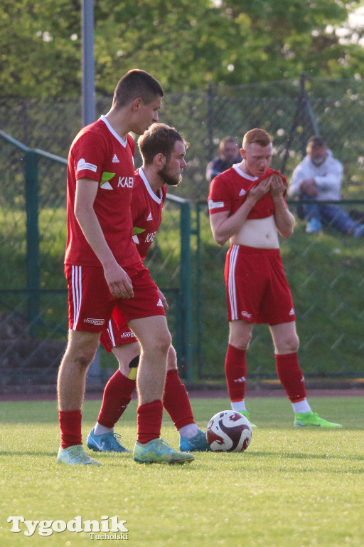 Klasa A: Tucholanka Kaemde Tuchola - Grom Osie 2:3 (2:1). Bramki: Orzechowski (11, 42)