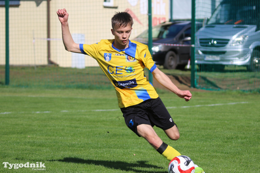 Klasa okręgowa: Rawys CEO Raciąż - Pomorzanin Toruń 3:2 (1:0). Bramki: G. Kokoladze (42, 60), Damian Rybacki (89)