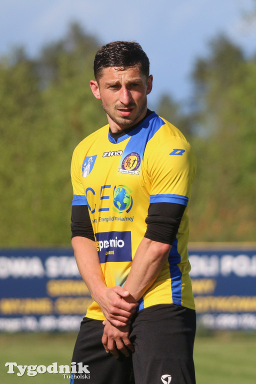 Klasa okręgowa: Rawys CEO Raciąż - Pomorzanin Toruń 3:2 (1:0). Bramki: G. Kokoladze (42, 60), Damian Rybacki (89)