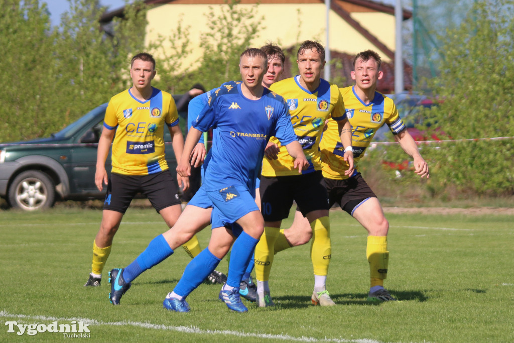 Klasa okręgowa: Rawys CEO Raciąż - Pomorzanin Toruń 3:2 (1:0). Bramki: G. Kokoladze (42, 60), Damian Rybacki (89)