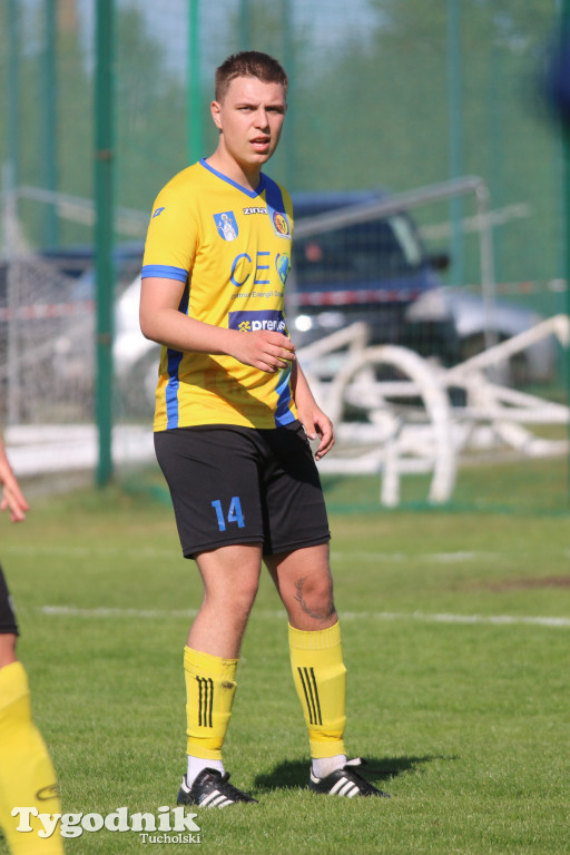 Klasa okręgowa: Rawys CEO Raciąż - Pomorzanin Toruń 3:2 (1:0). Bramki: G. Kokoladze (42, 60), Damian Rybacki (89)