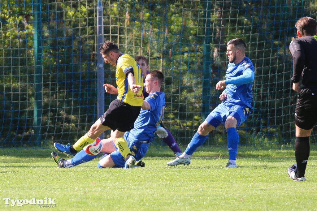 Klasa okręgowa: Rawys CEO Raciąż - Pomorzanin Toruń 3:2 (1:0). Bramki: G. Kokoladze (42, 60), Damian Rybacki (89)