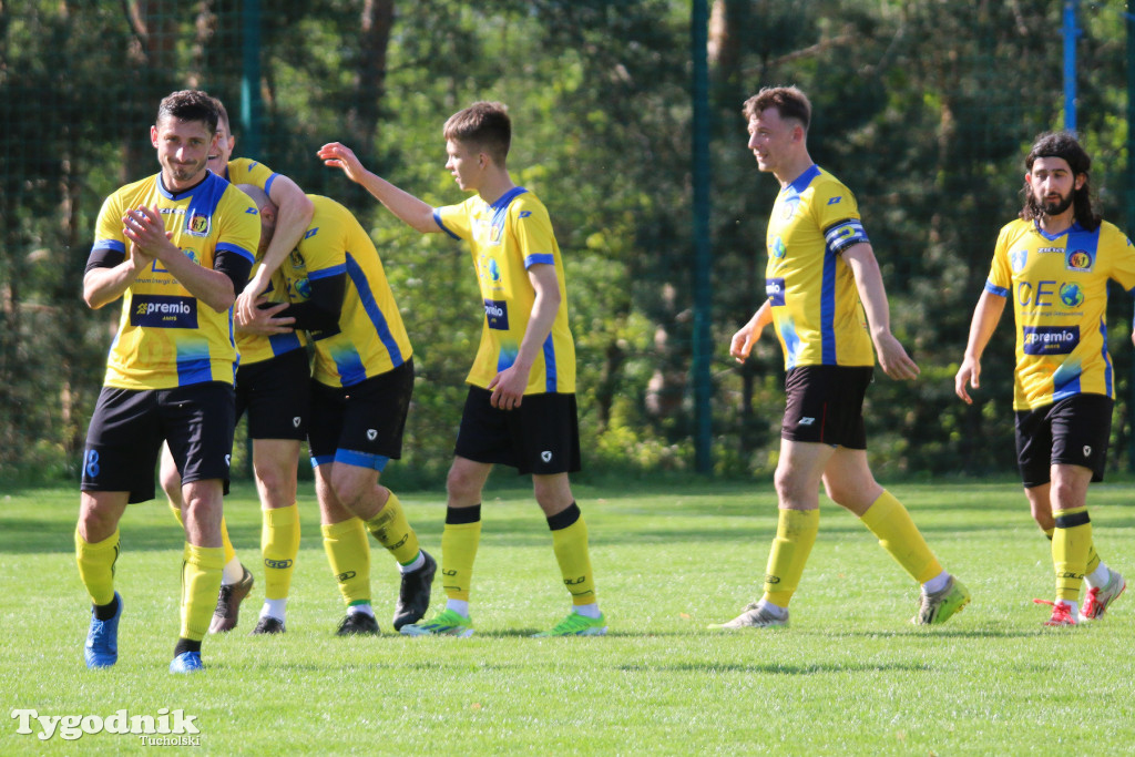 Klasa okręgowa: Rawys CEO Raciąż - Pomorzanin Toruń 3:2 (1:0). Bramki: G. Kokoladze (42, 60), Damian Rybacki (89)