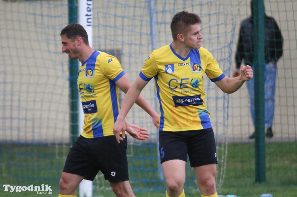 Klasa okręgowa: Rawys CEO Raciąż - Pomorzanin Toruń 3:2 (1:0). Bramki: G. Kokoladze (42, 60), Damian Rybacki (89)