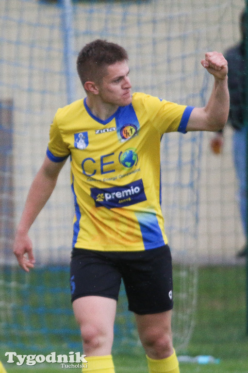 Klasa okręgowa: Rawys CEO Raciąż - Pomorzanin Toruń 3:2 (1:0). Bramki: G. Kokoladze (42, 60), Damian Rybacki (89)