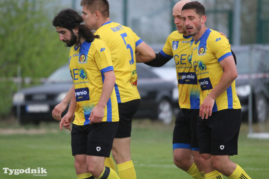 Klasa okręgowa: Rawys CEO Raciąż - Pomorzanin Toruń 3:2 (1:0). Bramki: G. Kokoladze (42, 60), Damian Rybacki (89)