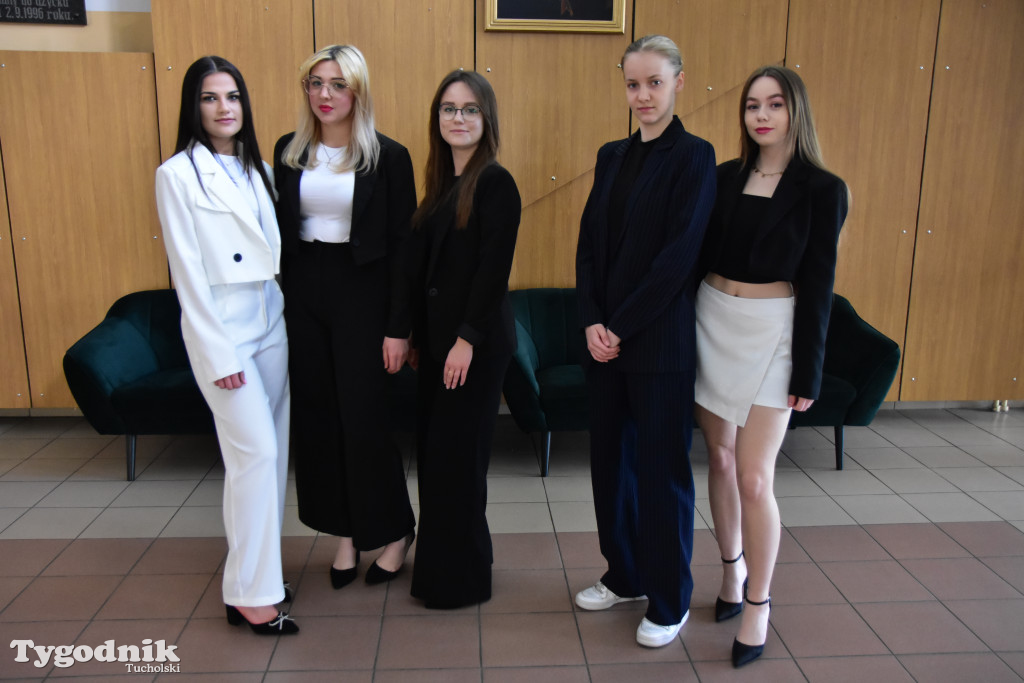 Tegoroczni absolwenci szkół ponadpodstawowych zmierzyli się z egzaminem dojrzałości