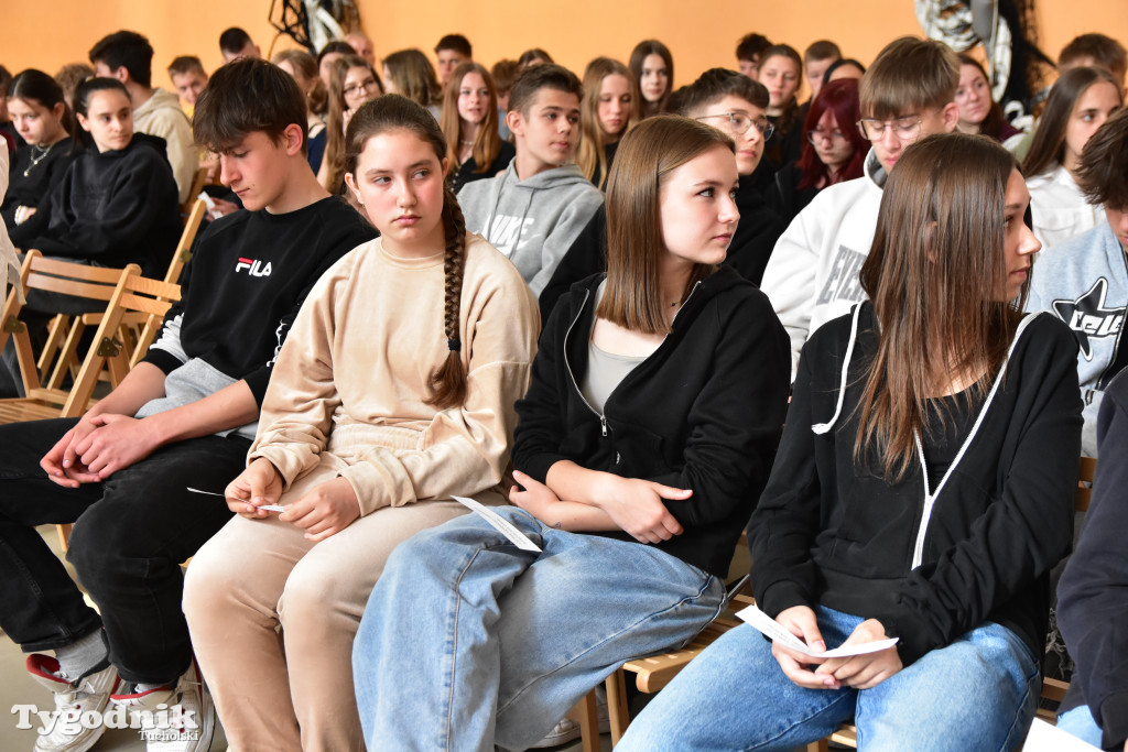 Młodzieżowi Radni Powiatu Tucholskiego opowiadali o swojej pracy