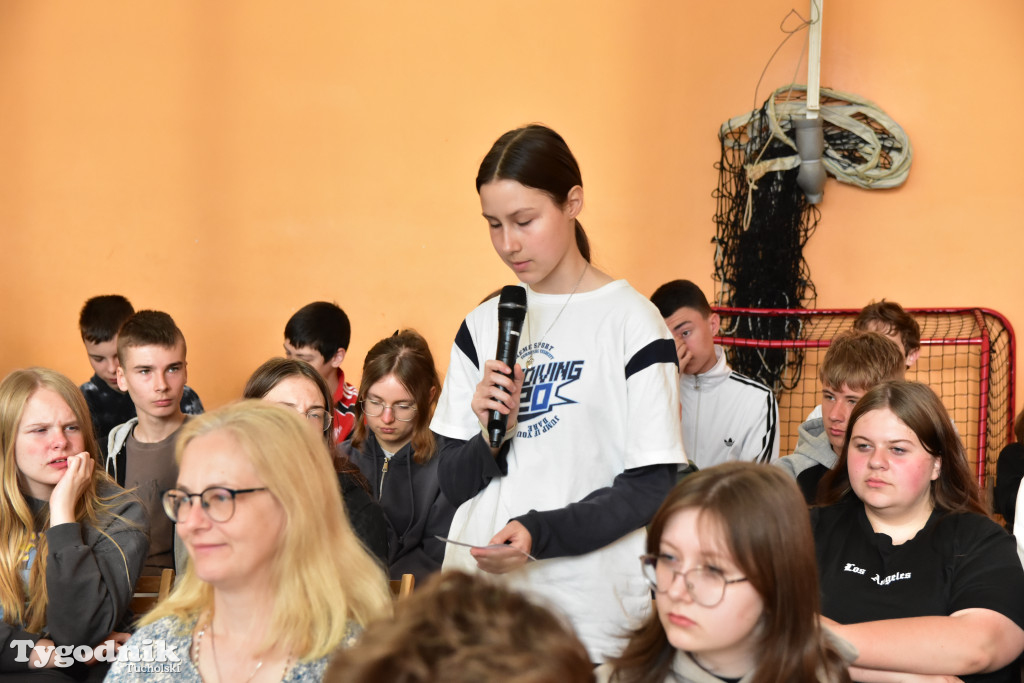 Młodzieżowi Radni Powiatu Tucholskiego opowiadali o swojej pracy