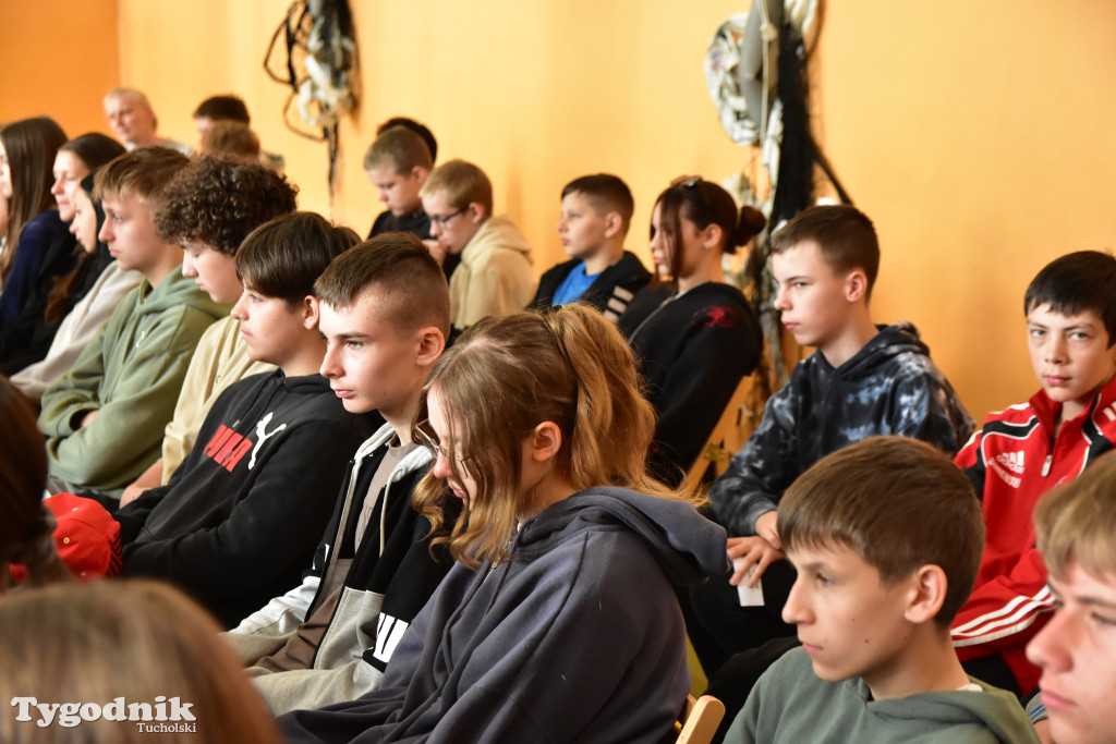 Młodzieżowi Radni Powiatu Tucholskiego opowiadali o swojej pracy
