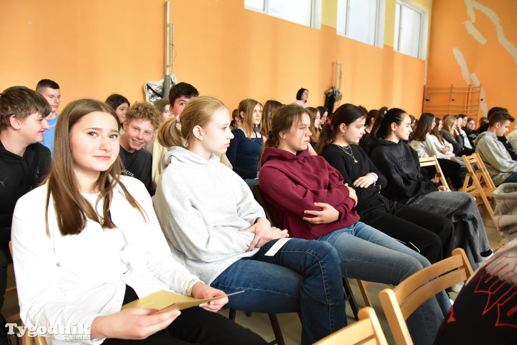 Młodzieżowi Radni Powiatu Tucholskiego opowiadali o swojej pracy