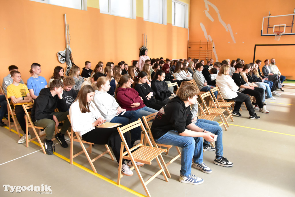 Młodzieżowi Radni Powiatu Tucholskiego opowiadali o swojej pracy