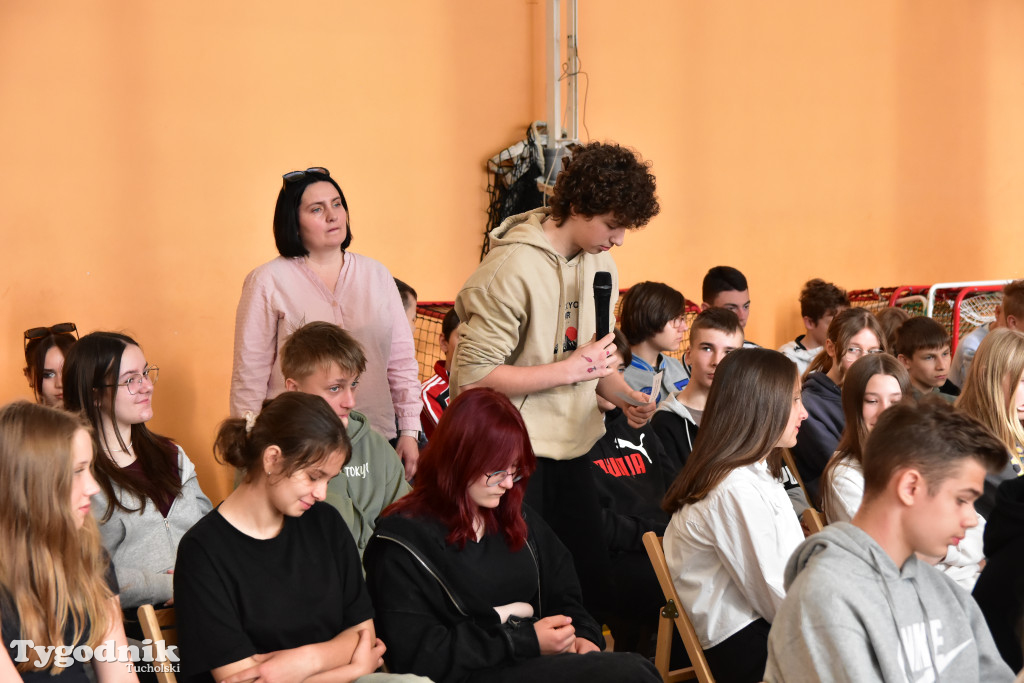 Młodzieżowi Radni Powiatu Tucholskiego opowiadali o swojej pracy