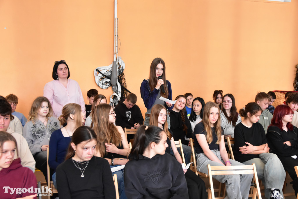 Młodzieżowi Radni Powiatu Tucholskiego opowiadali o swojej pracy